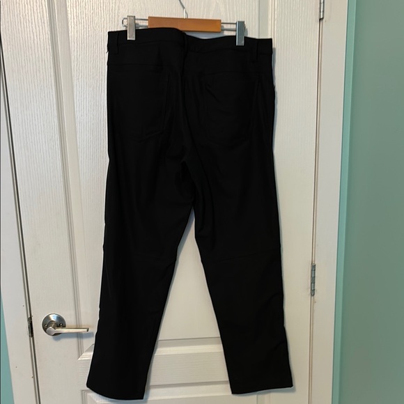 Lululemon Athletica Black  ABC Pants NWOT. W 34 L 30 - Picture 3 of 5